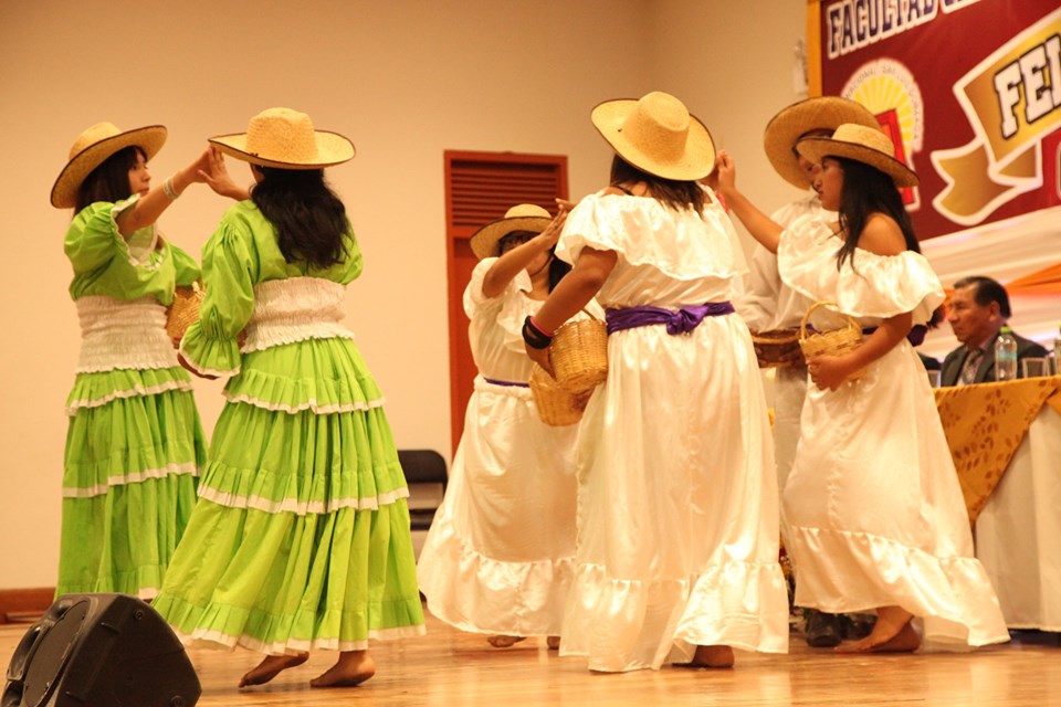 Ceremonia Central por el XV Aniversario de la Facultad de Ciencias de ...