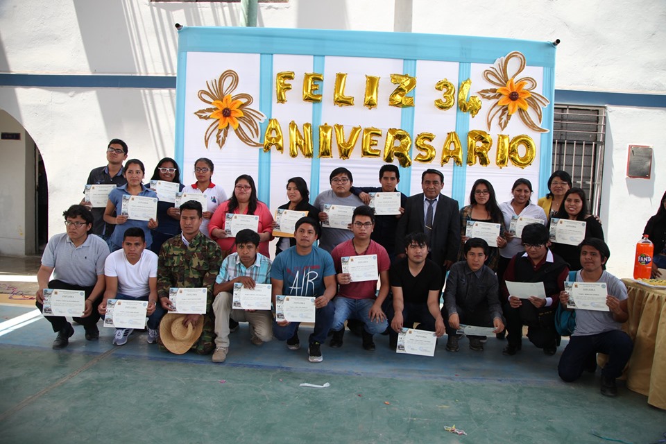 Ceremonia central por los 34 aniversario de la facultad de Ciencias ...
