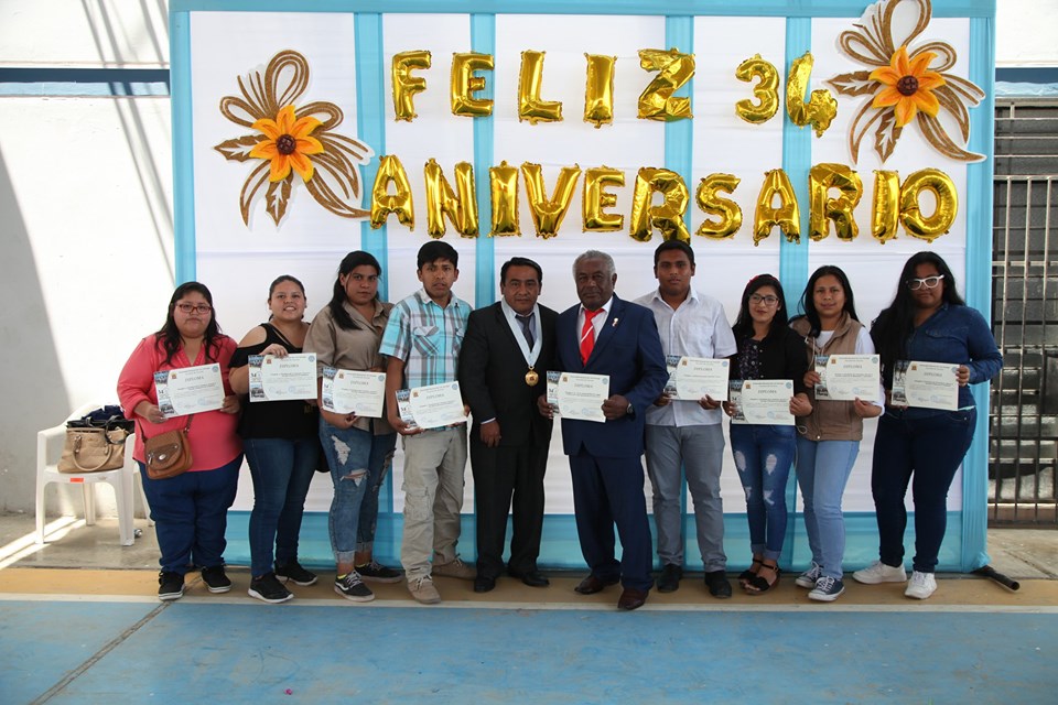 Ceremonia central por los 34 aniversario de la facultad de Ciencias ...