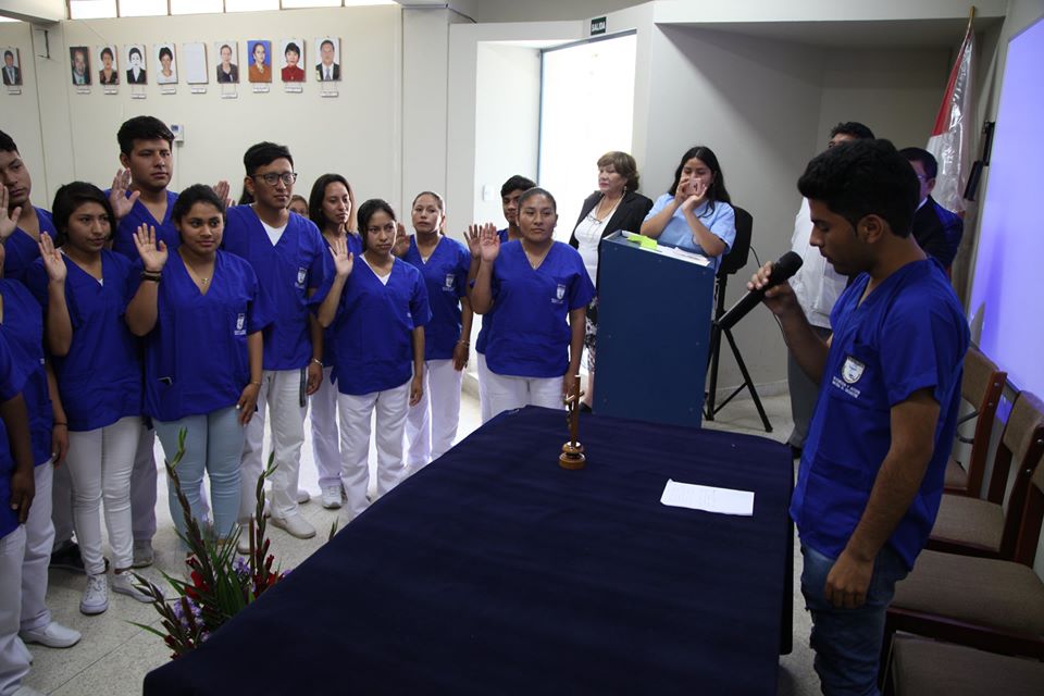 Imágenes de la ceremonia central por los 56 aniversario de la facultad ...